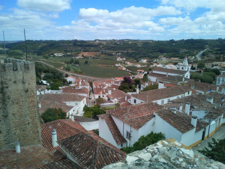 Conheça a incrível Vila Medieval de Óbidos em Portugal